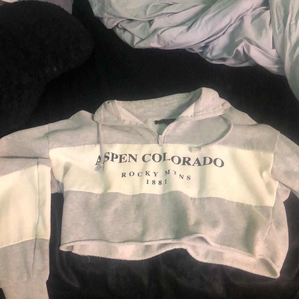 Cropped sweater